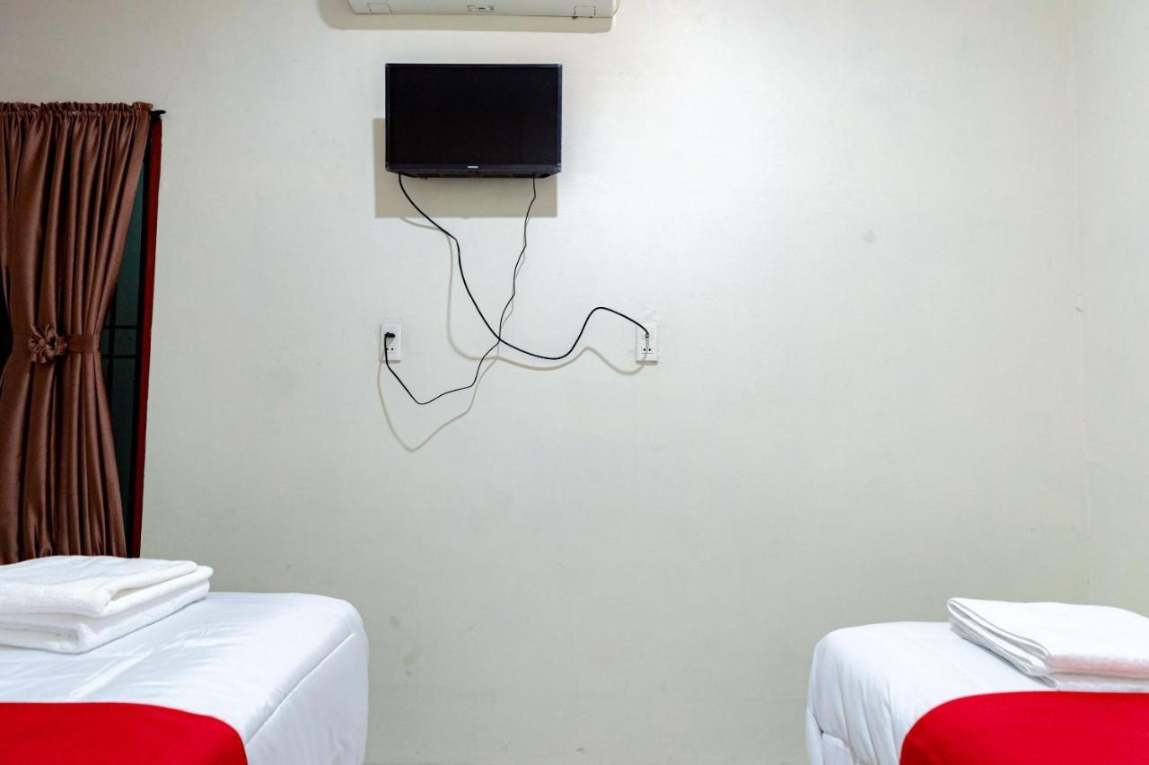 Готель Reddoorz @ Simpang Pemda Медан Екстер'єр фото