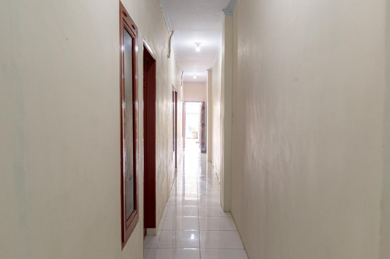 Готель Reddoorz @ Simpang Pemda Медан Екстер'єр фото